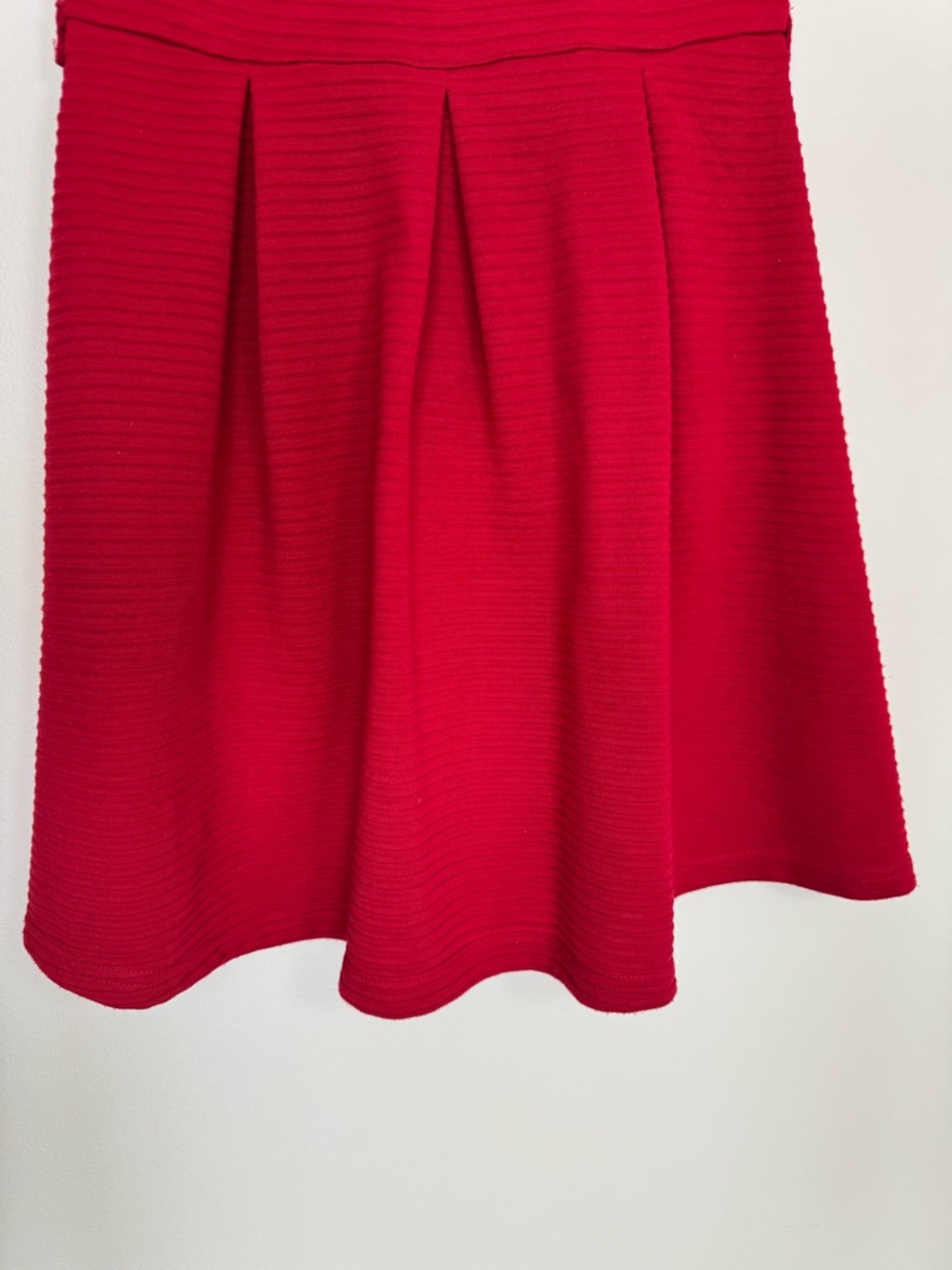 Forever 21 Red Ribbed Tank Top - Picture 4 of 8